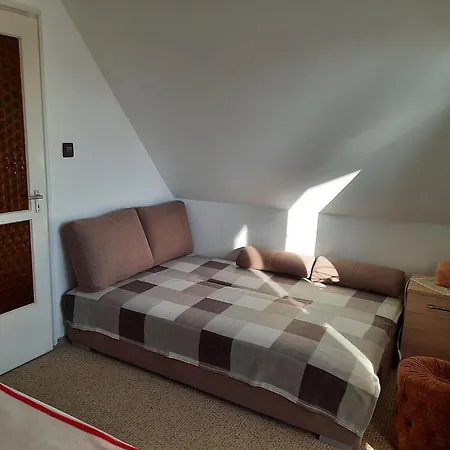 Vadasa Nyaralohaz Apartamento *